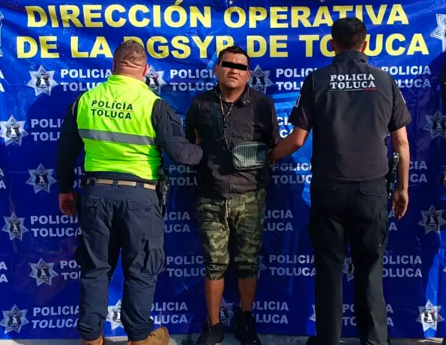 Calle de Santa Ana Tlapaltitlán donde fue detenido un hombre con orden de aprehensión