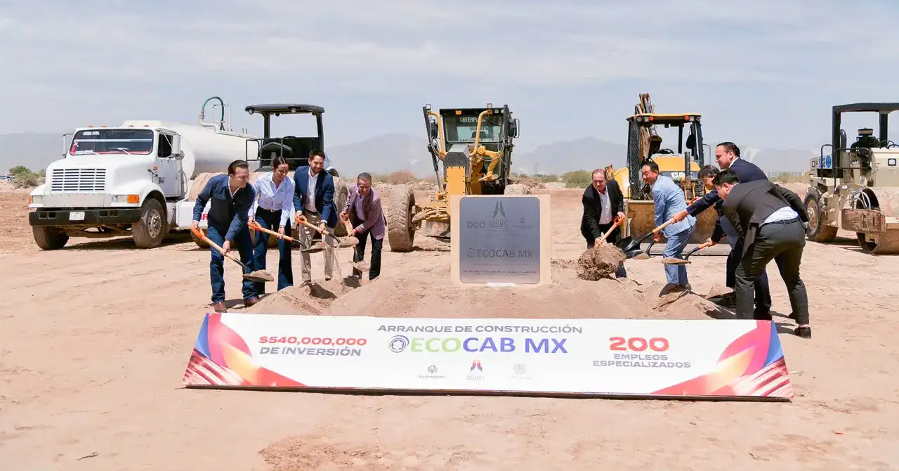 Colocación de la primera piedra de la nueva planta de EcoCab en Gómez Palacio