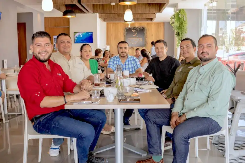Reunión de trabajo de autoridades municipales de Los Cabos