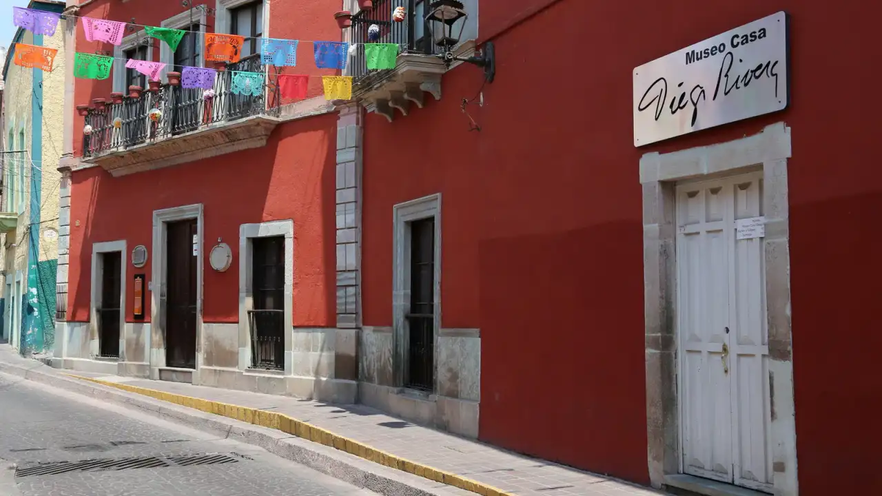 Fachada del Museo Casa Diego Rivera en el centro de Guanajuato