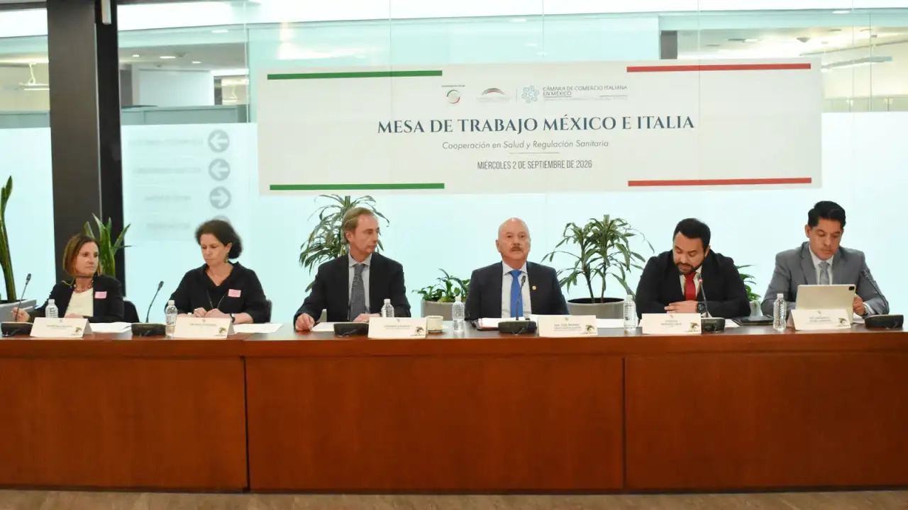 Senadora durante su intervención en sesión de trabajo