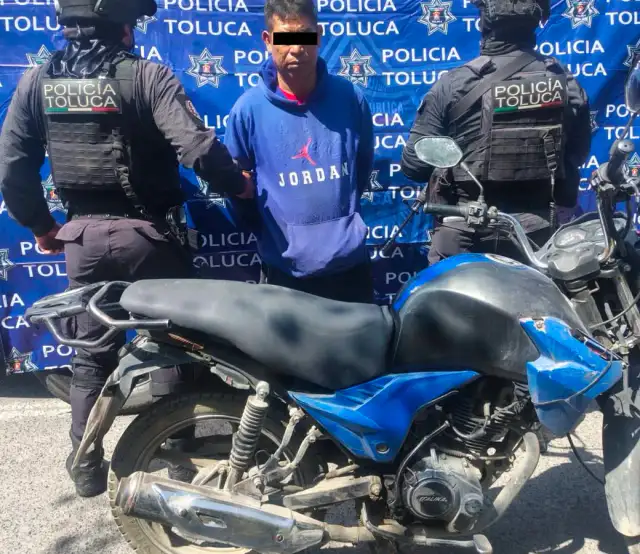 Motocicletas aseguradas por la policía municipal de Toluca durante operativo