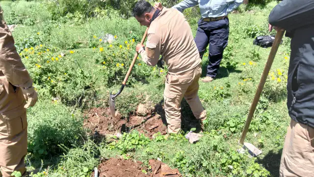 Equipos de búsqueda forense y seguridad durante un operativo en una zona minera de Zacatecas
