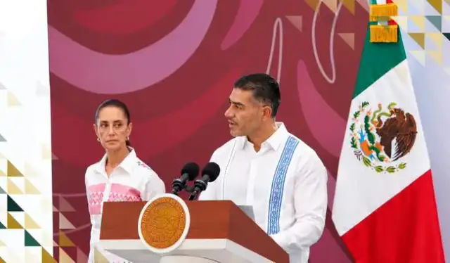 Autoridades federales y estatales durante una conferencia de seguridad en Chiapas