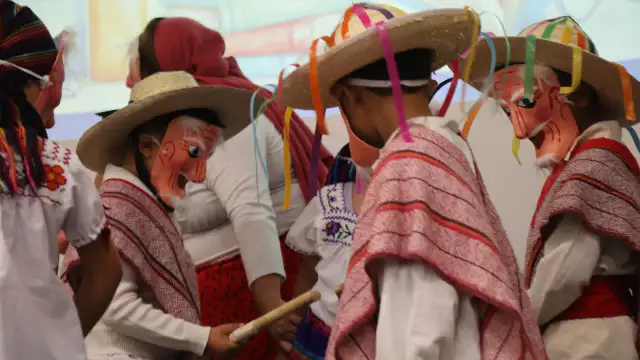 Docentes reunidos en un auditorio durante el Encuentro Estatal de Estrategias Innovadoras en Irapuato