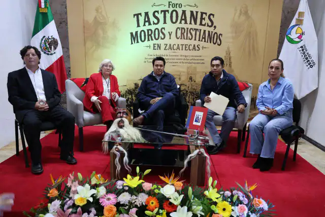 Ponentes durante la inauguración del foro en el Palacio de Gobierno de Zacatecas