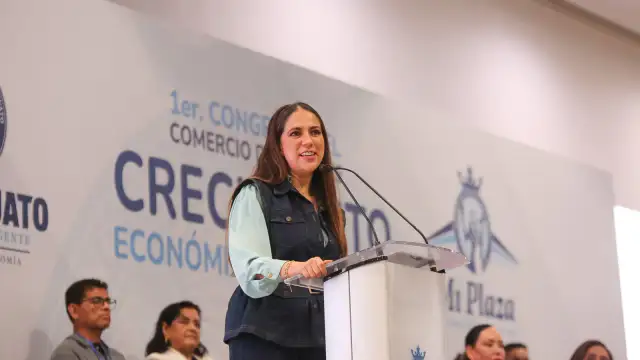 Gobernadora de Guanajuato en inauguración del Congreso del Comercio de la Gente