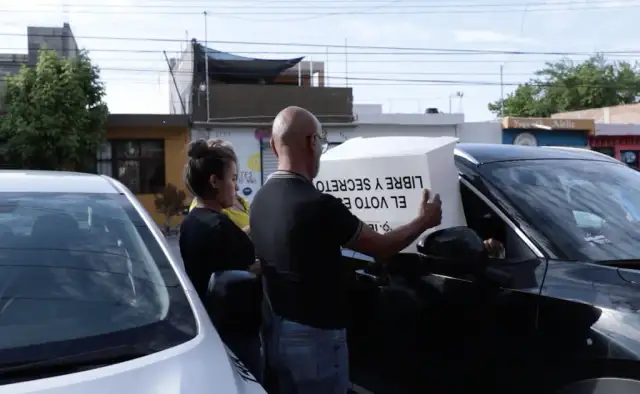 Sesión del Consejo General del INE durante la aprobación de acuerdos electorales