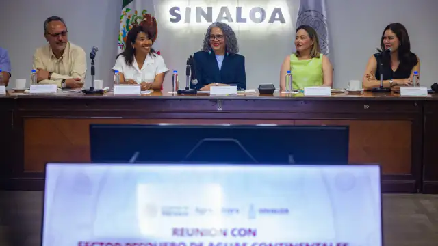 Reunión de autoridades y pescadores en Culiacán, Sinaloa