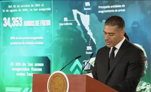Conferencia de seguridad en Palacio Nacional con funcionarios federales