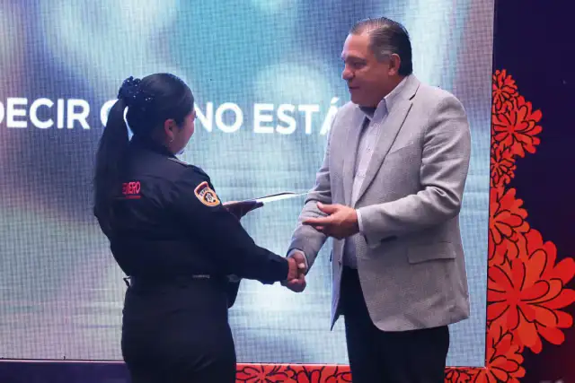 Conferencia de prensa en Toluca sobre programa de salud mental