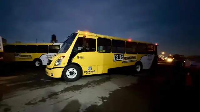Autobús escolar gratuito en calles de Querétaro