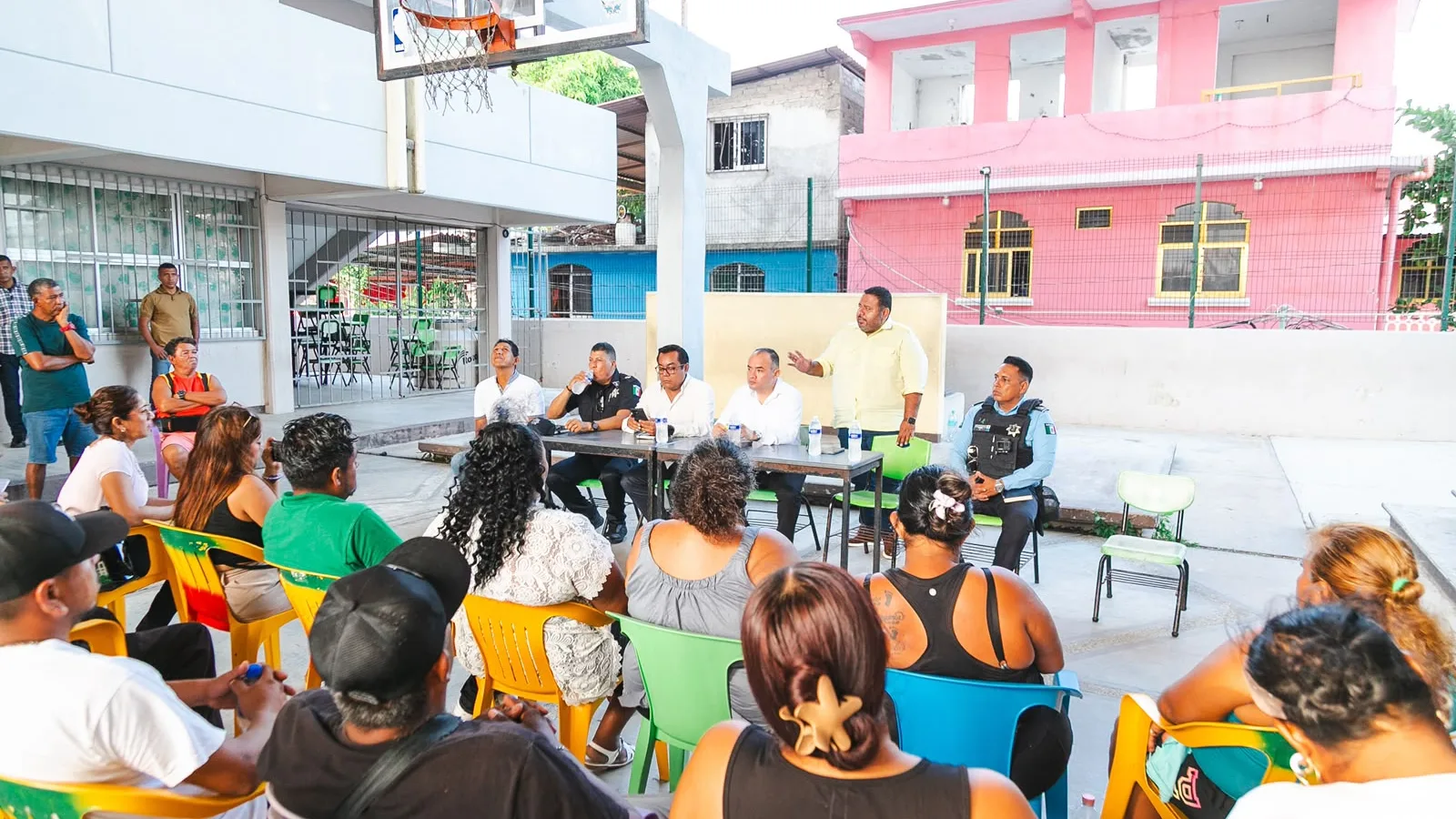 Acuerdan acciones conjuntas para mejorar seguridad turística en Puerto Marqués