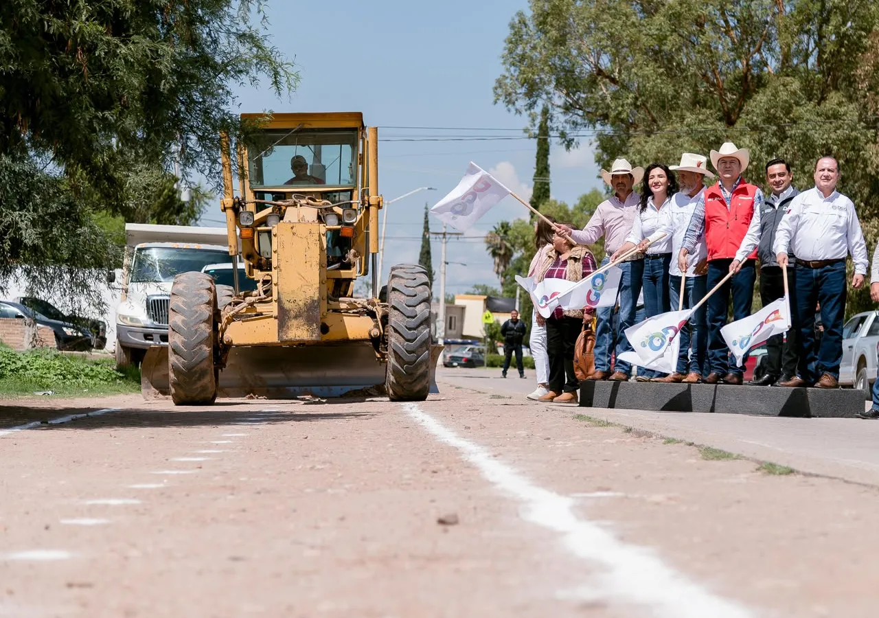 Arranca obra de andador y ciclovía que unirá dos comunidades en Poanas