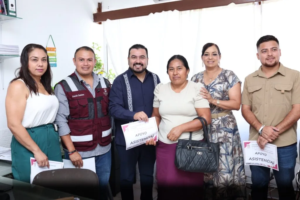 Autoridades de Los Cabos entregan apoyos a familias de la zona norte