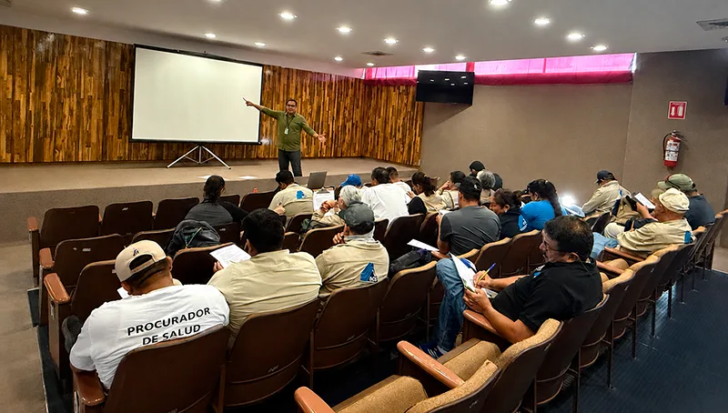 Capacitan a brigadistas en BCS para prevenir golpes de calor en jornadas al aire libre