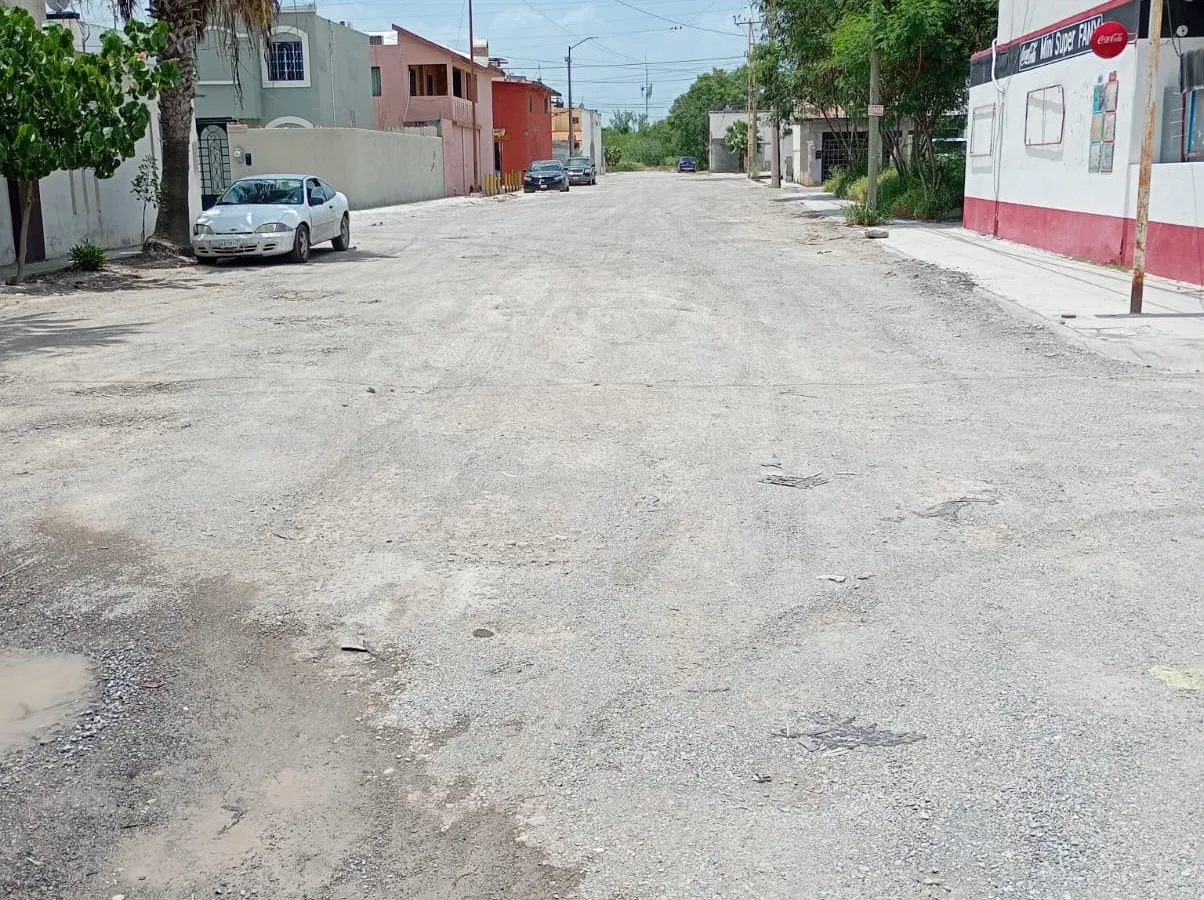 Cierran calle Loma Blanca en Reynosa por rehabilitación de pavimento