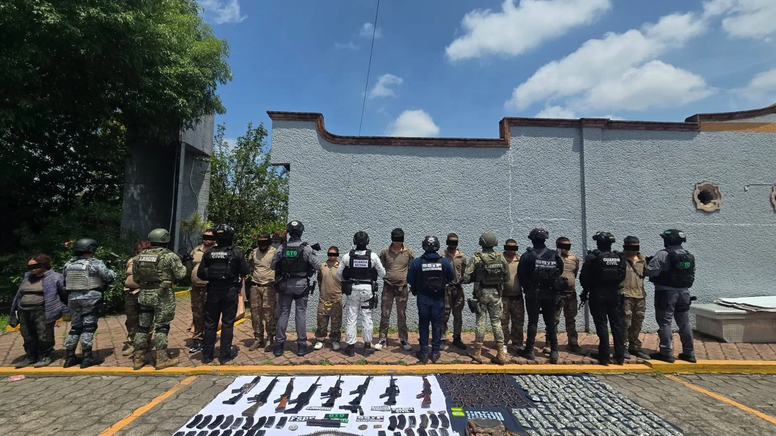 Detienen a 10 de célula criminal en operativo Guanajuato-Michoacán