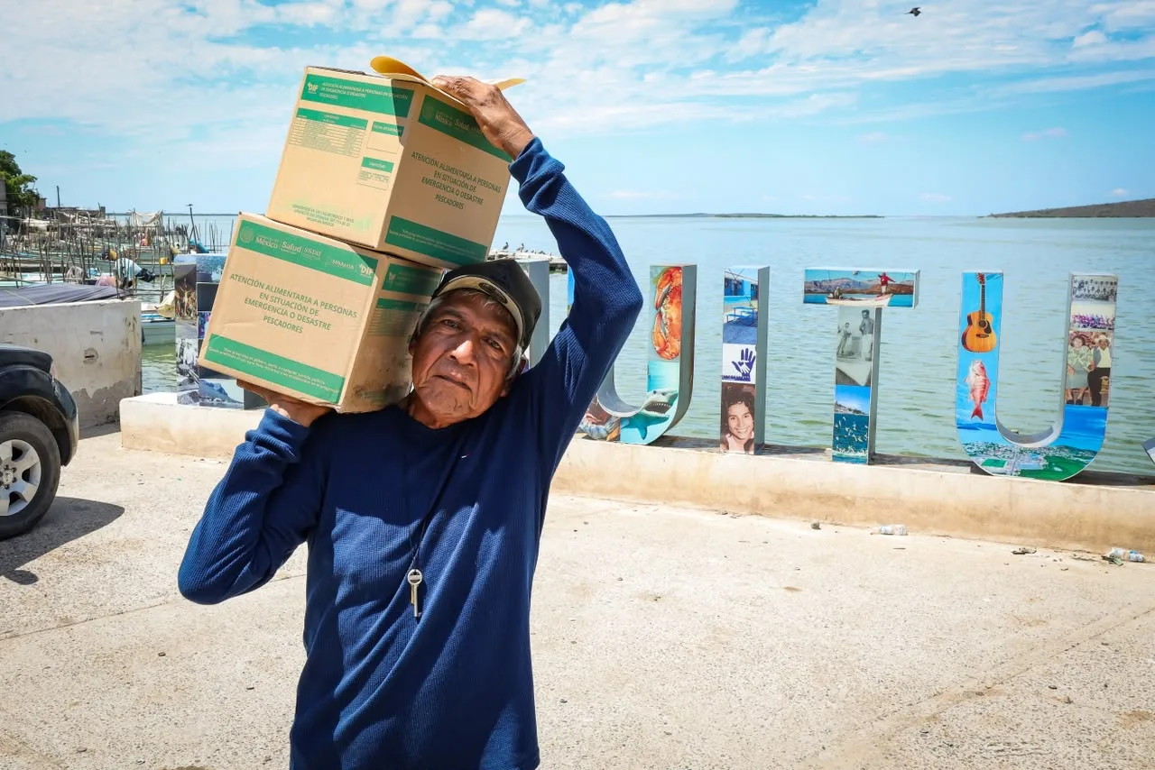 Entrega DIF Sinaloa 5 mil despensas a pescadores; suman 2 mil 500 beneficiarios en 2026