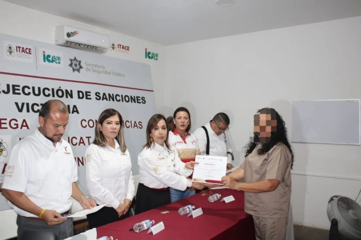 Entregan 203 certificados de capacitación a internos del CEDES Victoria en Tamaulipas