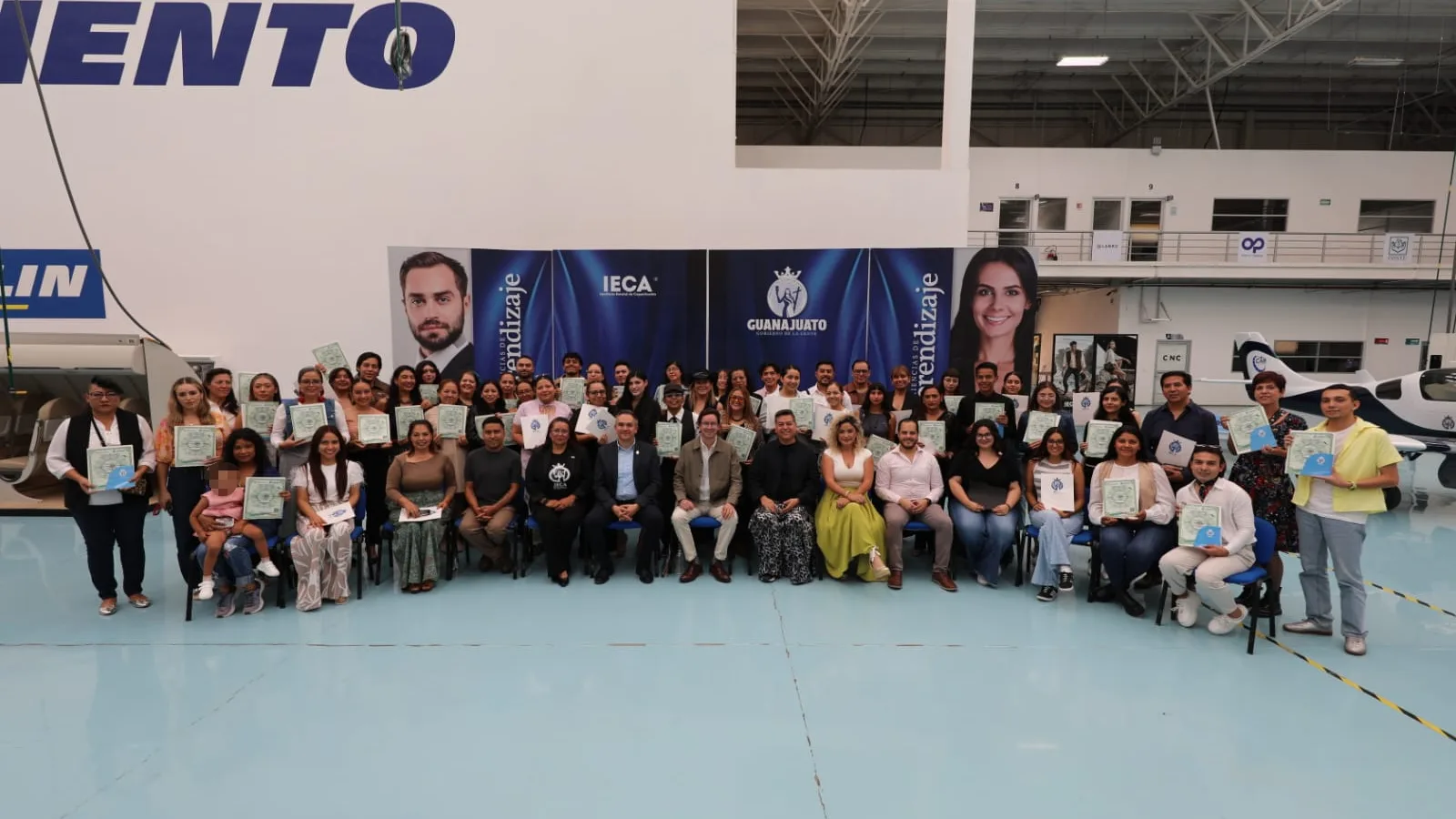 Guanajuato elige por primera vez a tres embajadores de la moda tras capacitación de MODA IN