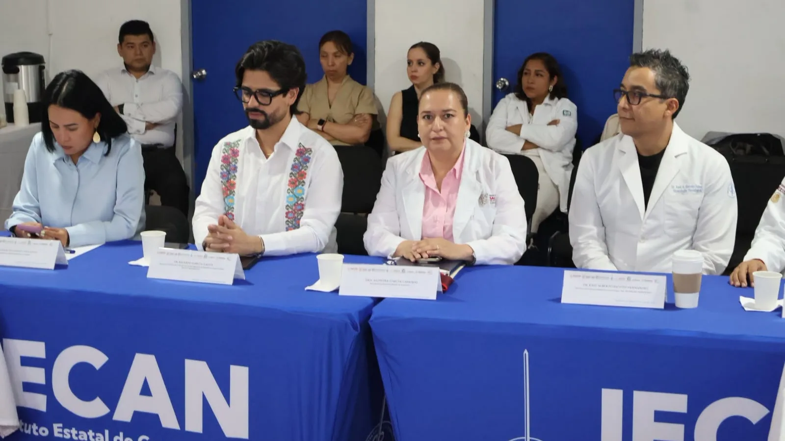 Guerrero y Federación coordinan estrategias contra cáncer femenino; buscan reducir esperas