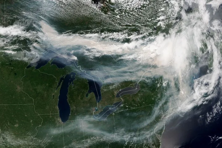 Humo de incendios en Ontario cubre el este de Canadá y el noreste de Estados Unidos