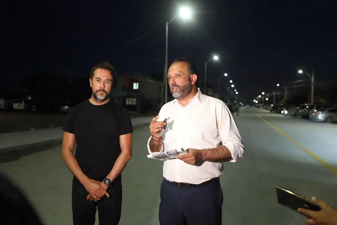 Inauguran calle Fernando Villalobos en colonia Carlos Castillo Peraza de Juárez