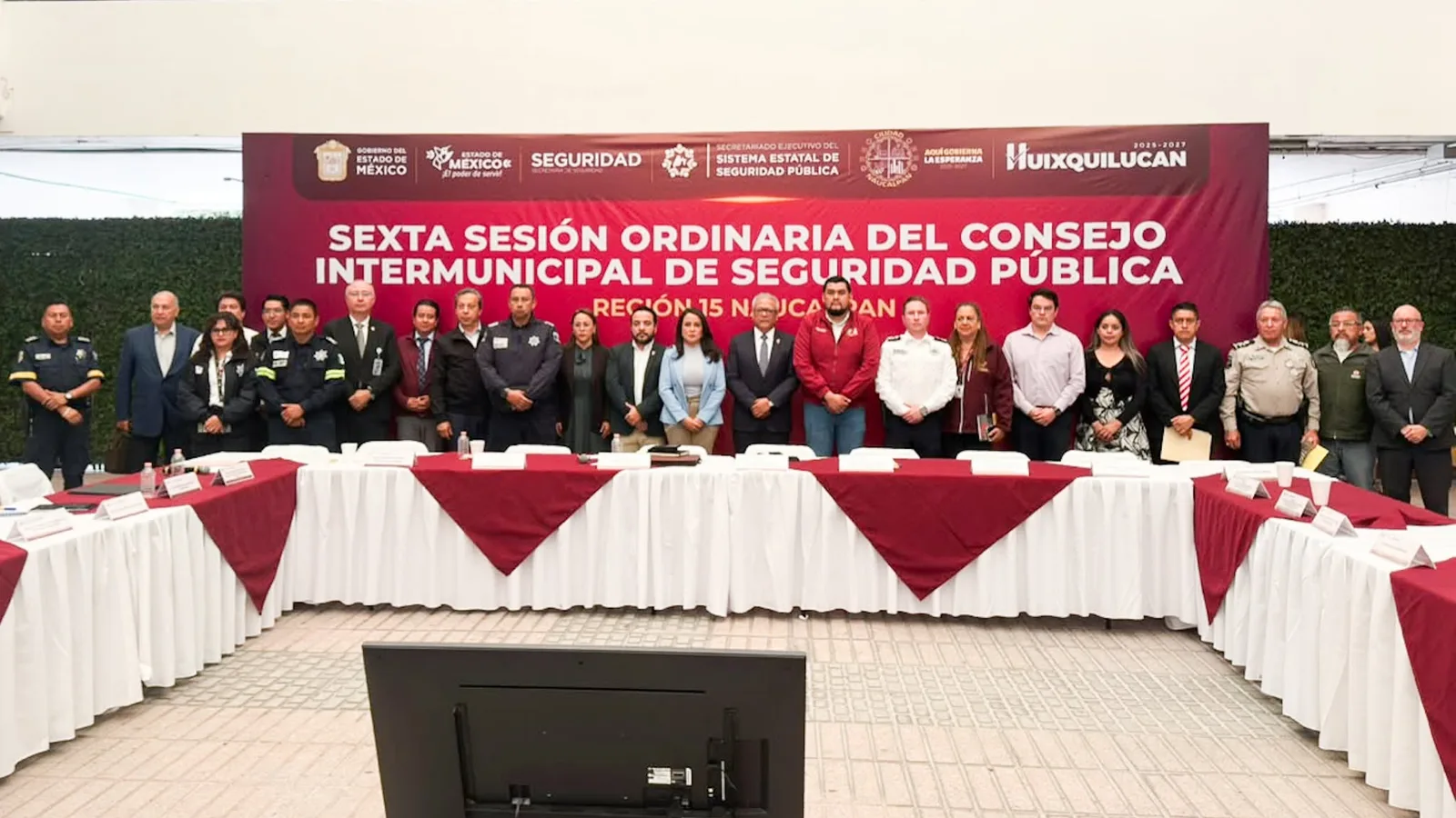 Isaac Montoya encabeza sesión de seguridad; robo de vehículos cae 62.6% en Naucalpan