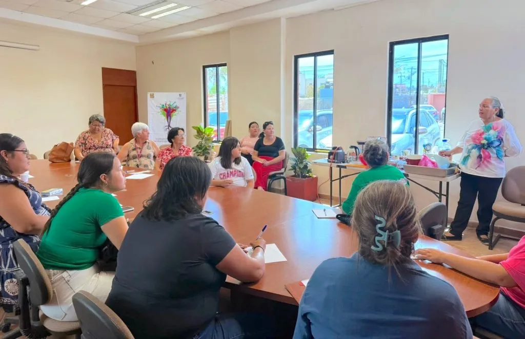 Mujeres de La Ribera aprenden a hacer gelatinas para generar ingresos