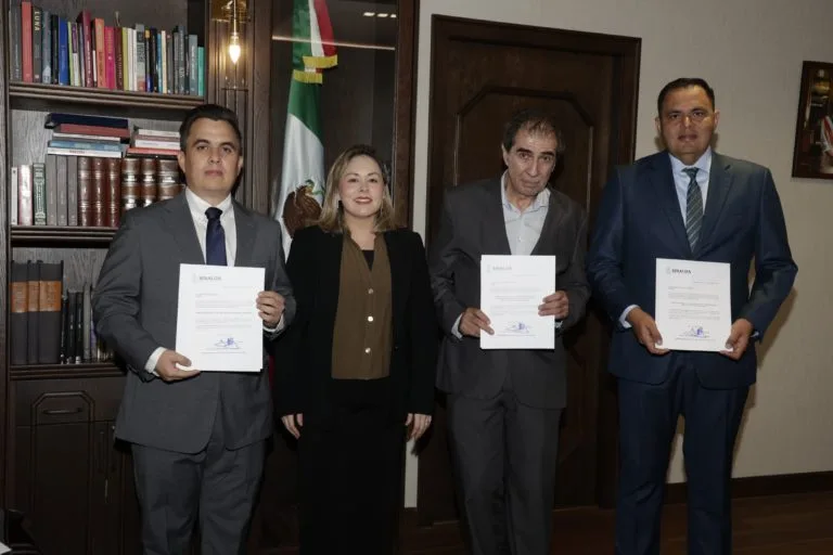 Nombra gobernadora de Sinaloa a titulares de ciencia, educación técnica y desarrollo urbano