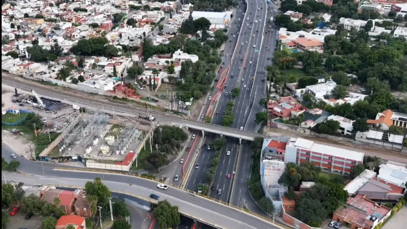 Operativo vial en Querétaro reduce 25% tráfico por obras del tren