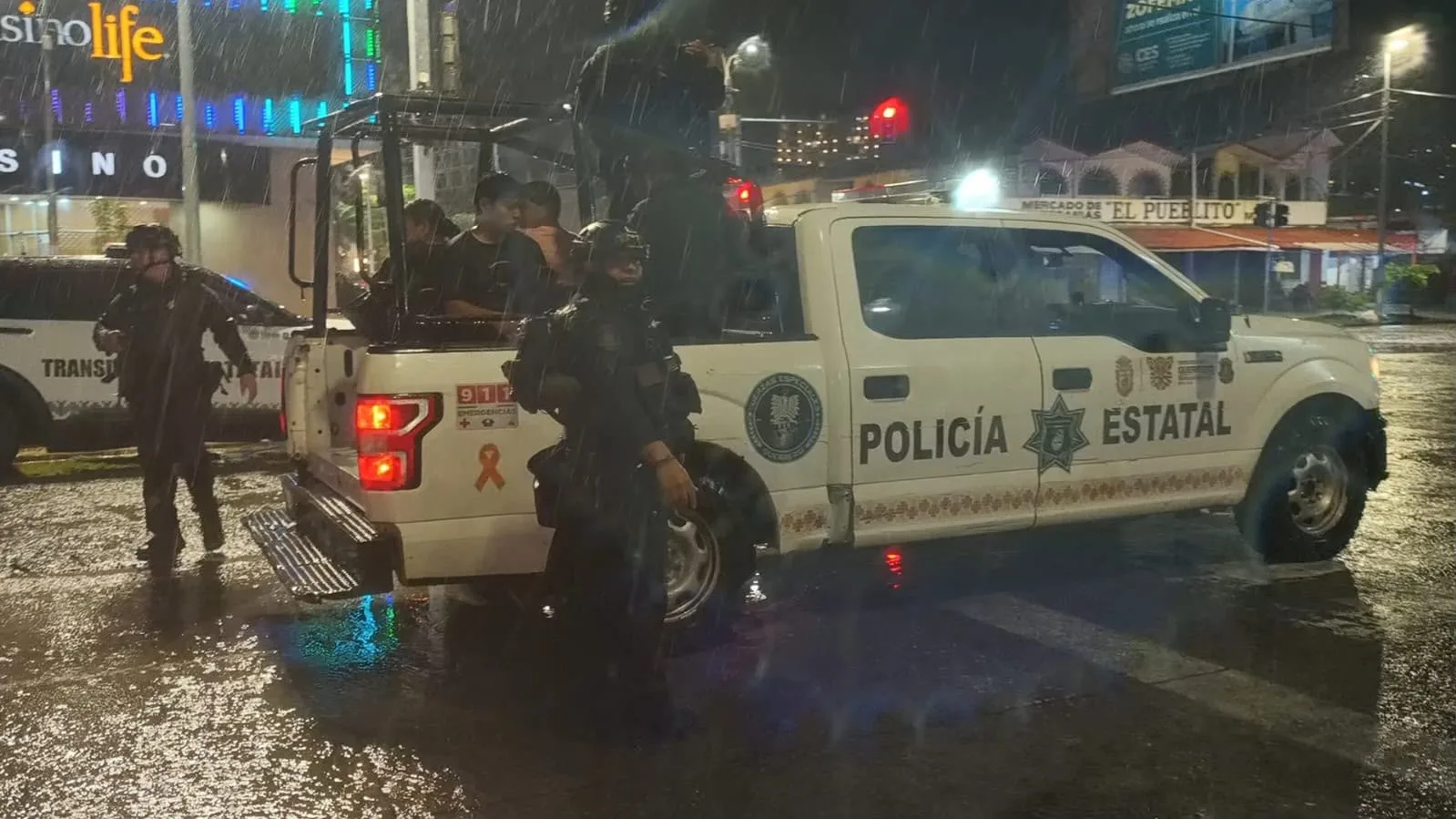 Policía Estatal refuerza presencia en colonias de Acapulco luego de lluvias