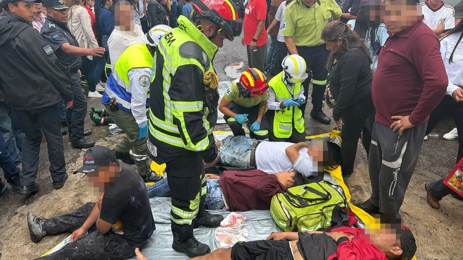 Rayo durante festividad en Toluca deja siete lesionados y tres hospitalizados