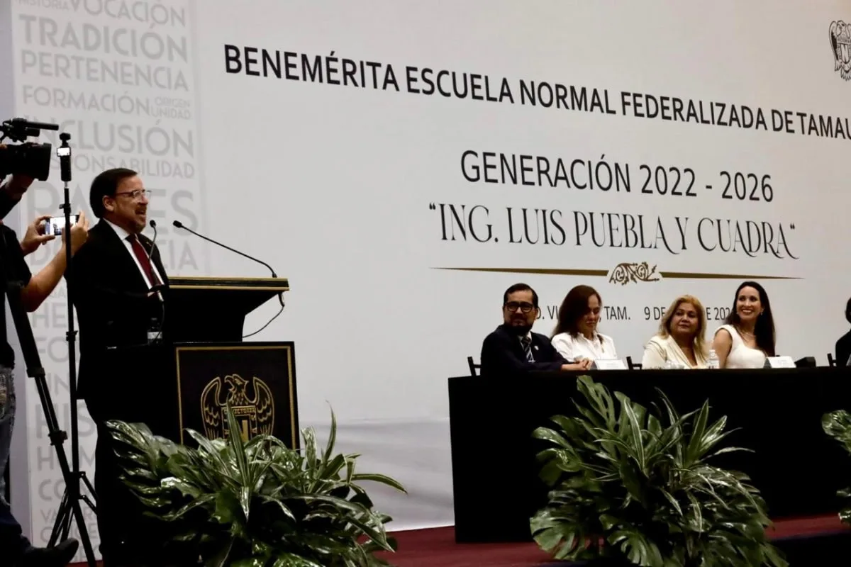 Tamaulipas gradúa a 143 nuevos docentes: la normalista más antigua del estado celebra 137 años