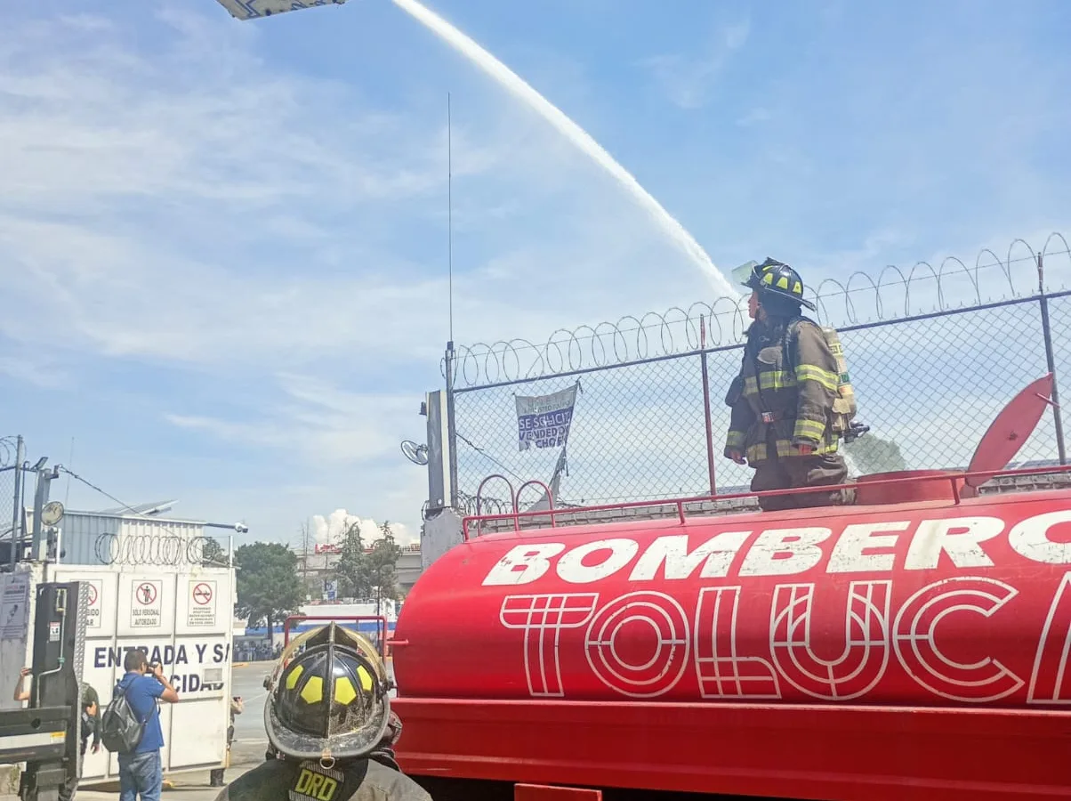 Toluca realiza simulacros de emergencia química en plantas de Gas Imperial y Nestlé