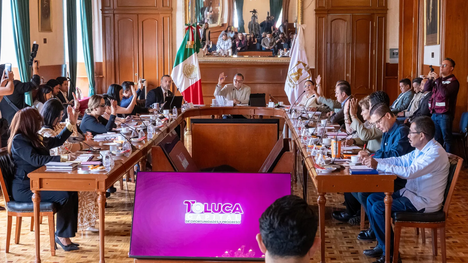 Toluca reducirá a la mitad el uso de pirotecnia en fiestas patronales por seguridad