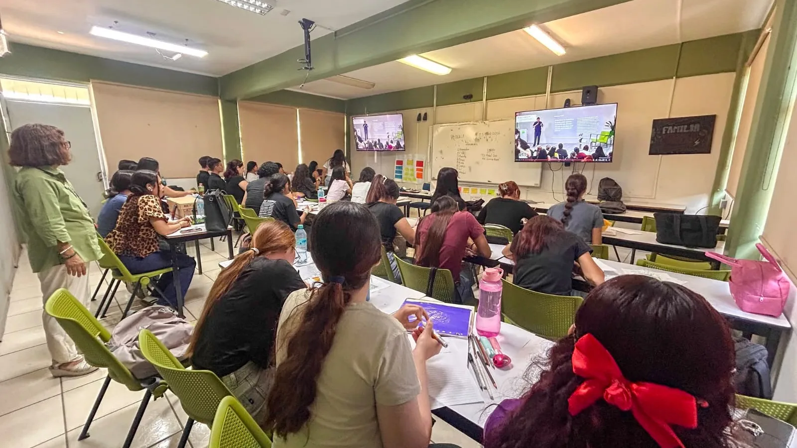 UPES ofrece diplomado en línea con valor para admisión docente 2027