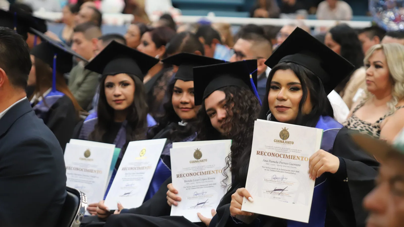 UVEG gradúa a 370 jóvenes de Telebachillerato Comunitario en León