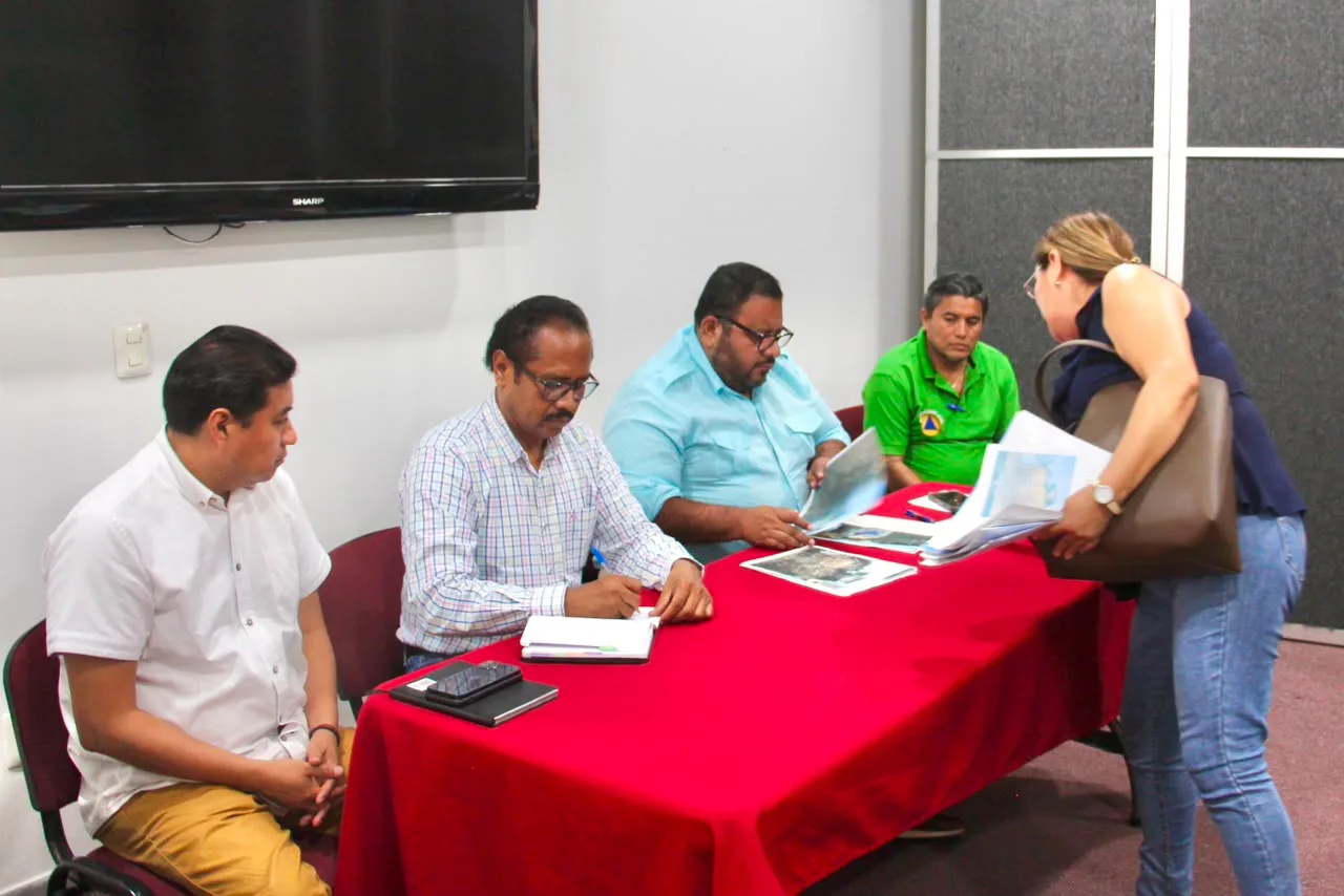 Vecinos de Acapulco alertan por obra que podría desestabilizar zona habitacional
