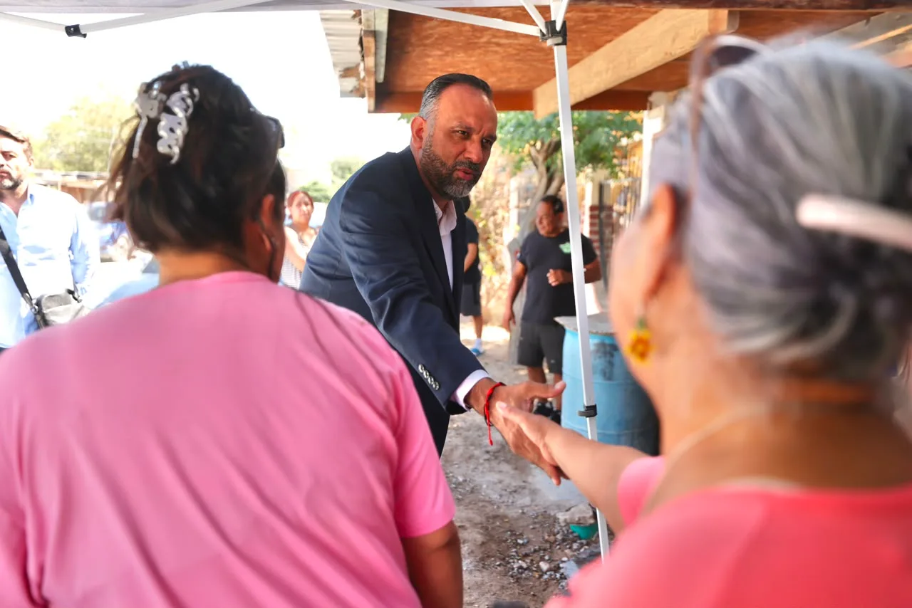 Vecinos de colonia Héroes de la Revolución estrenan pavimento tras 40 años de espera