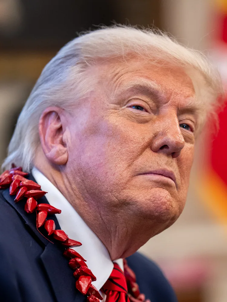 Trump difunde mapa intervenido de Irán y agita críticas por retórica imperial